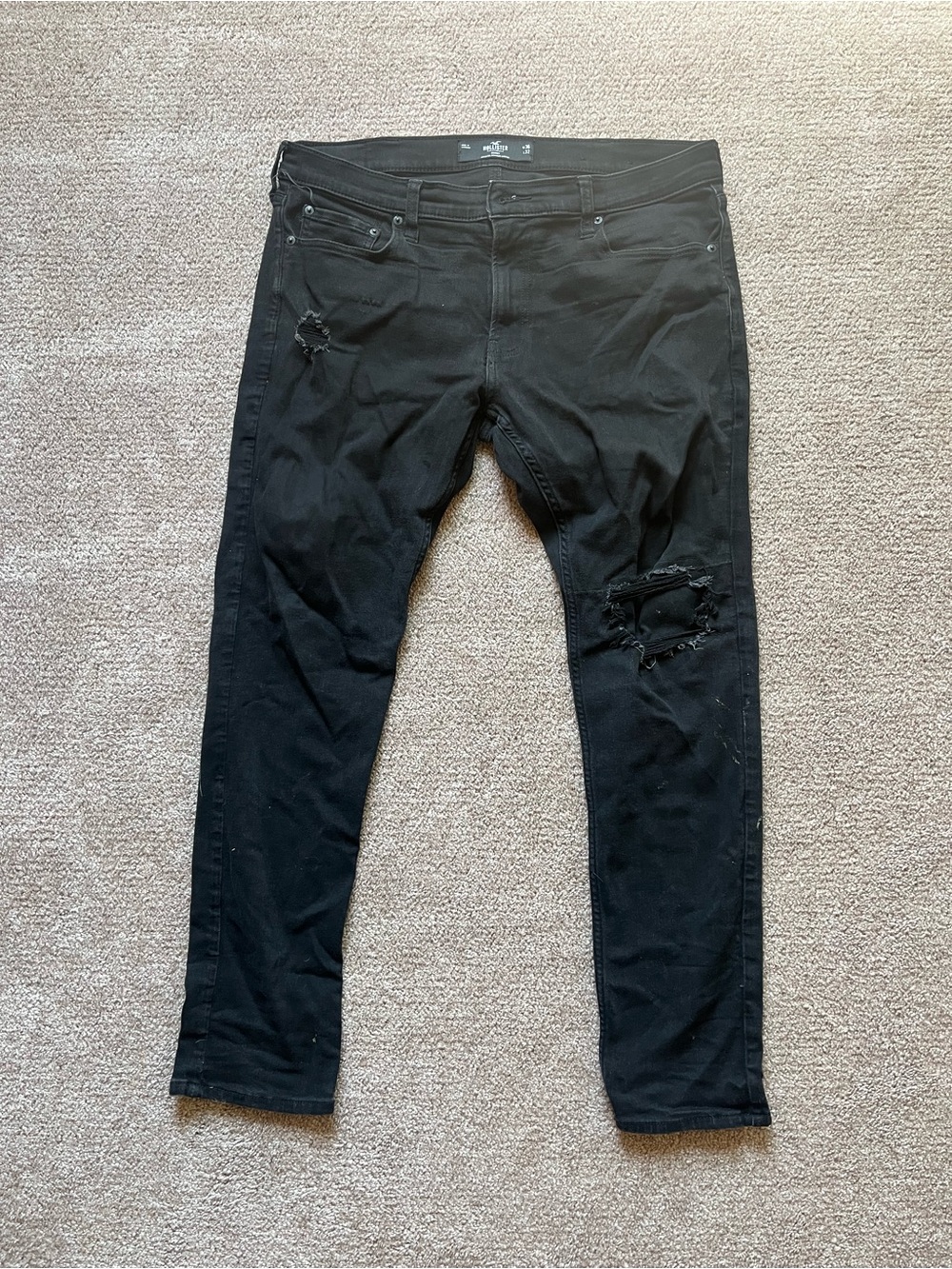 VTG 00’s / Y2K Hollister Skinny Ripped Black Jeans